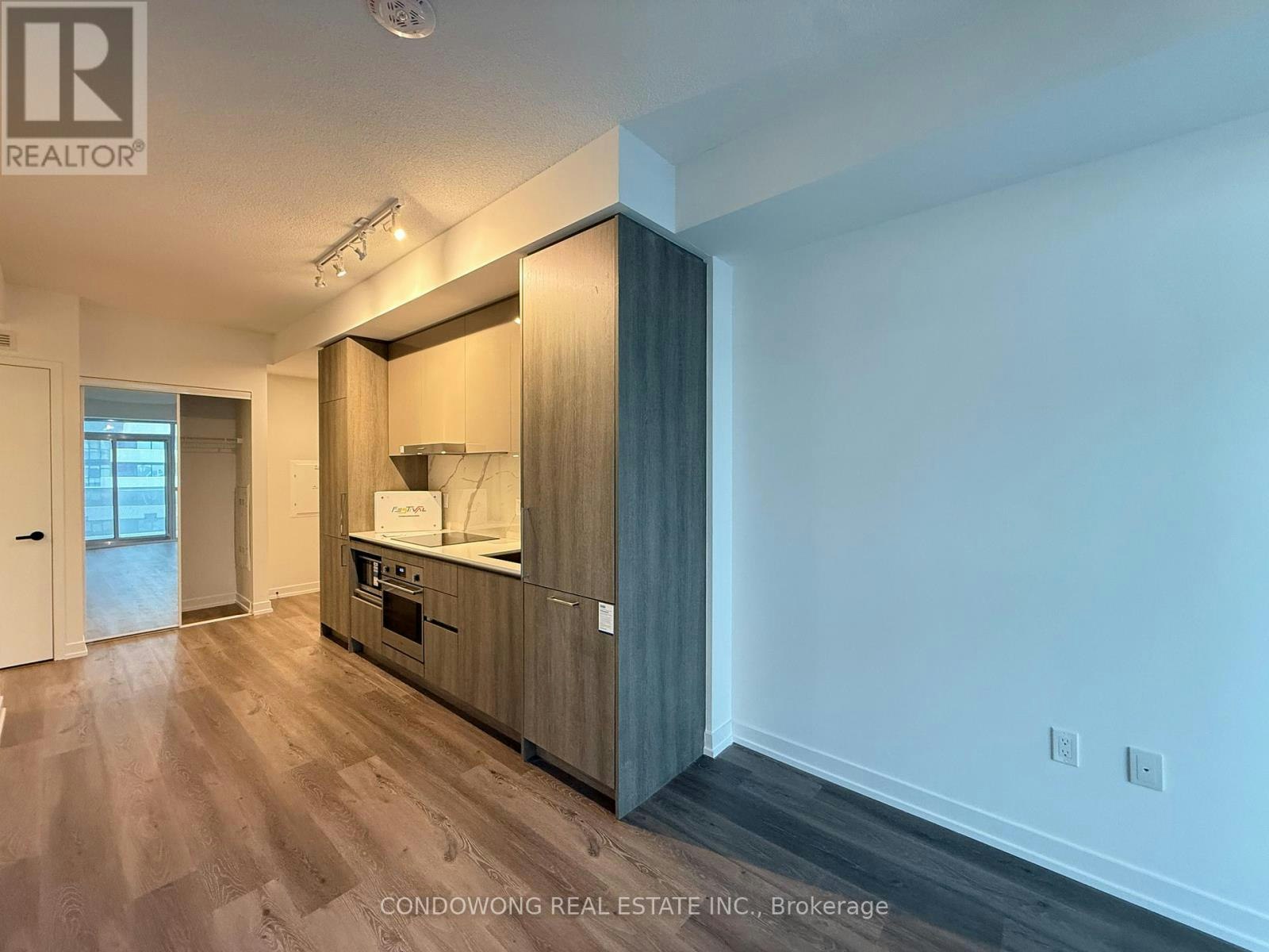 3115-225 Commerce Street, Vaughan, ON, L4K 0R1 - 2