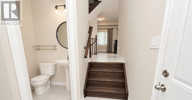 63 Forsyth Crescent N, Barrie, ON, L4N 6R1 - 2