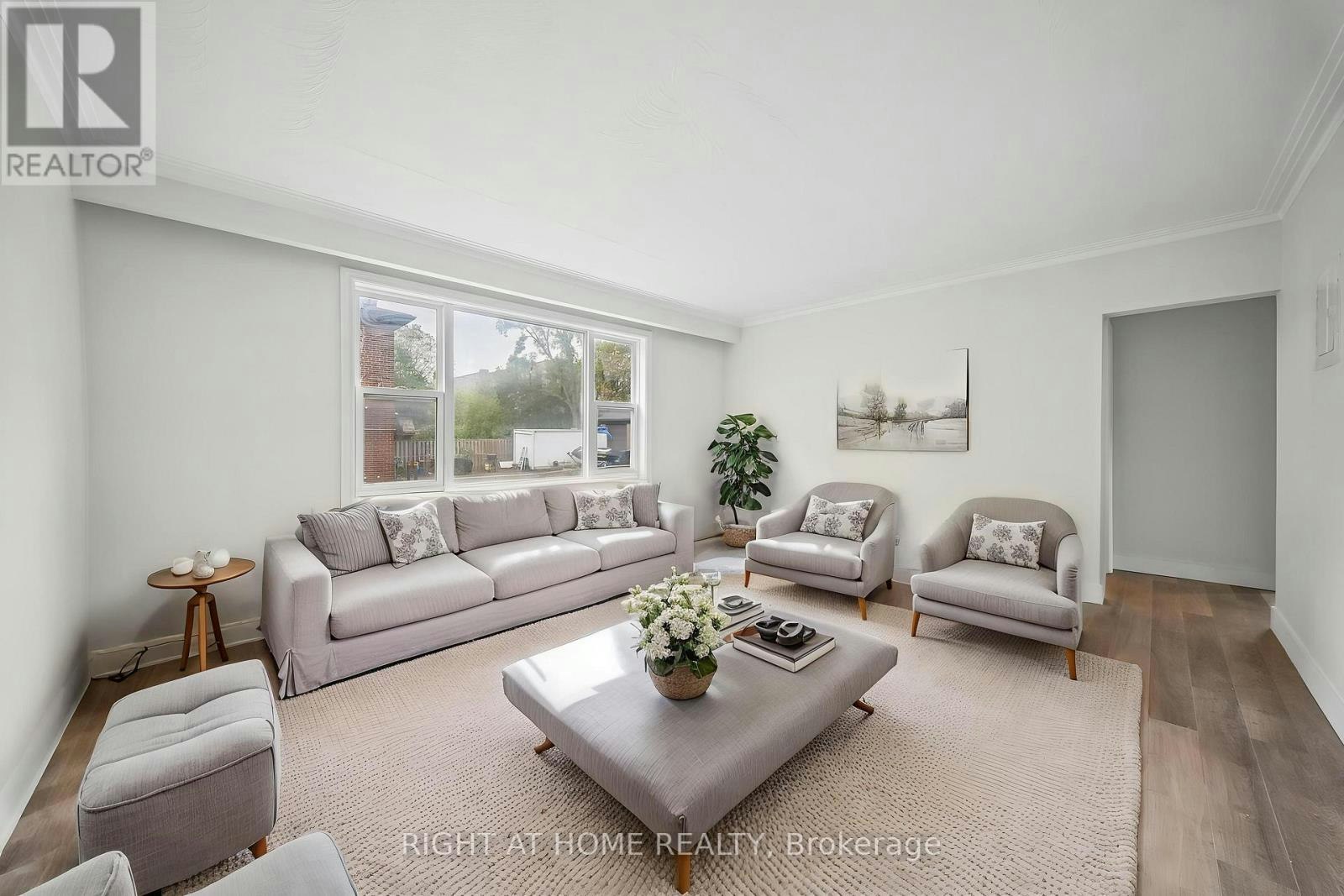 3-32 Vanevery Street, Toronto, ON, M8V 1Y6