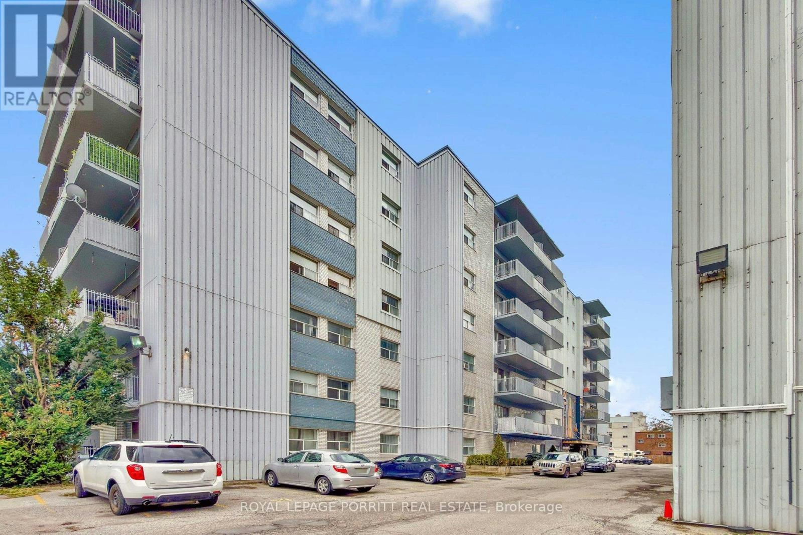 39-2 Superior Avenue, Toronto, ON, M8V 2M3