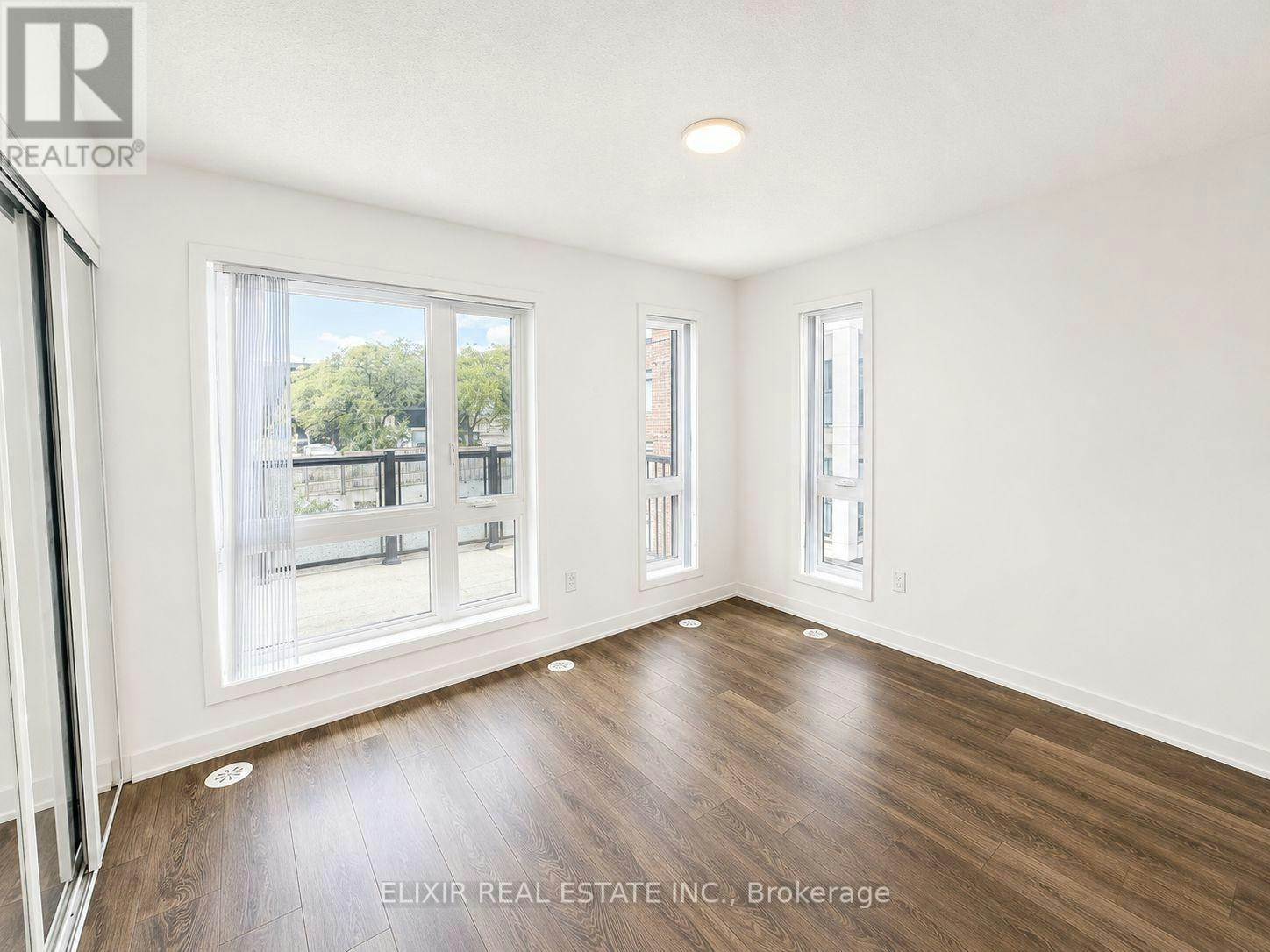 206-140 Canon Jackson Drive, Toronto, ON, M6M 0B9 - 23