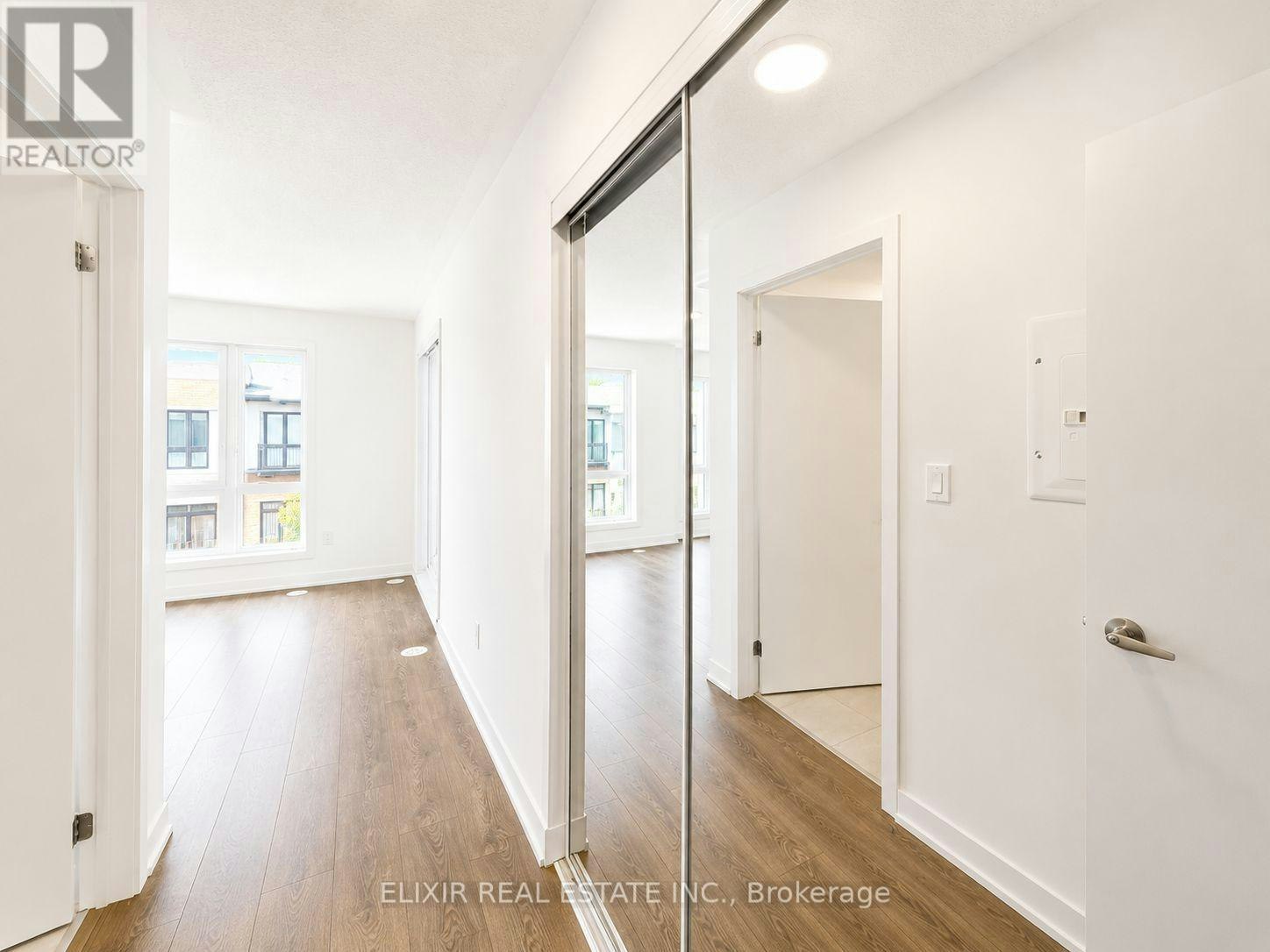 206-140 Canon Jackson Drive, Toronto, ON, M6M 0B9 - 13