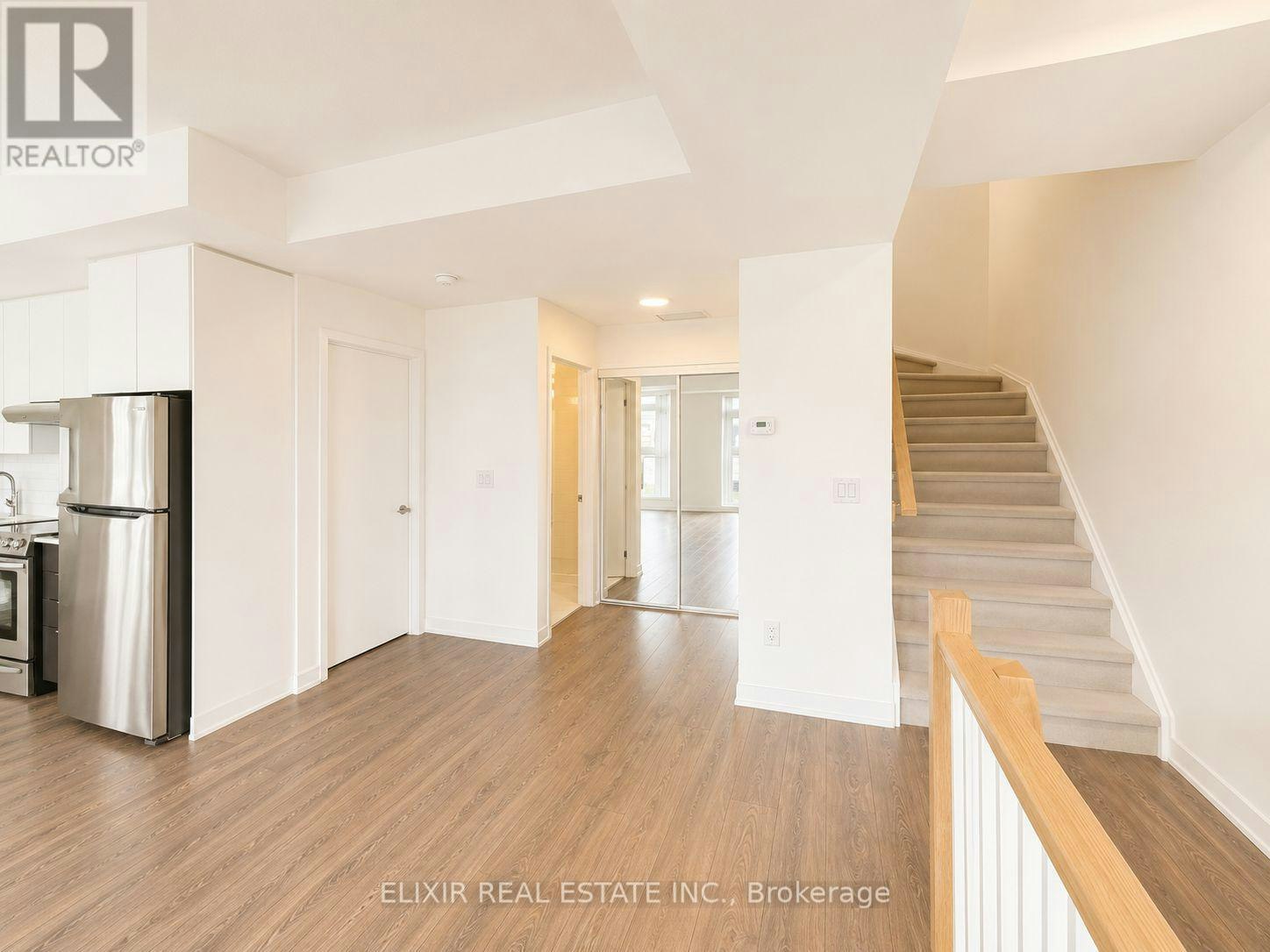206-140 Canon Jackson Drive, Toronto, ON, M6M 0B9 - 12