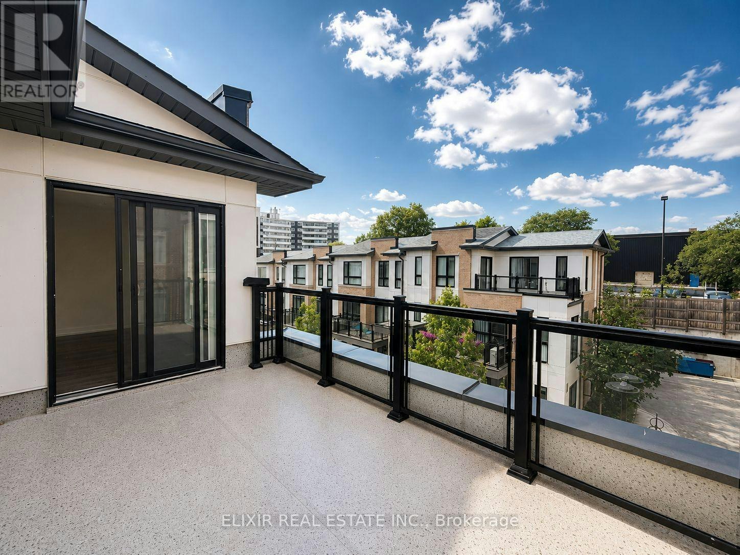 206-140 Canon Jackson Drive, Toronto, ON, M6M 0B9 - 18
