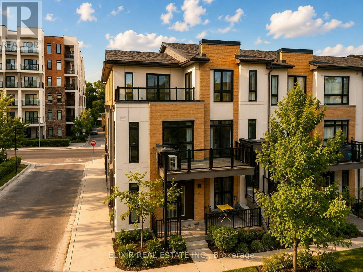 206-140 Canon Jackson Drive, Toronto, ON, M6M 0B9 - 5