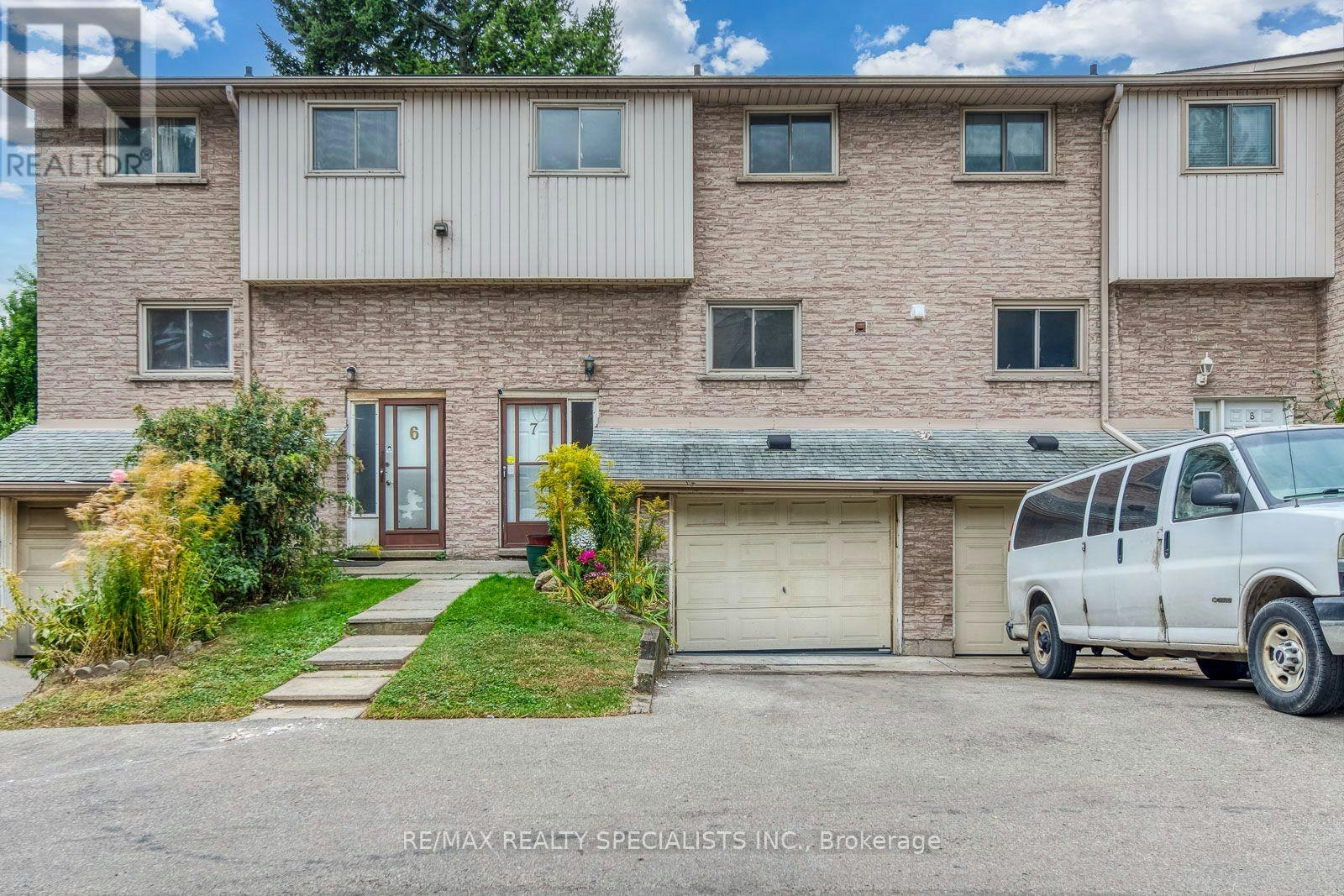7-325 Mary Street, Hamilton, ON, L8L 8A2 - 2