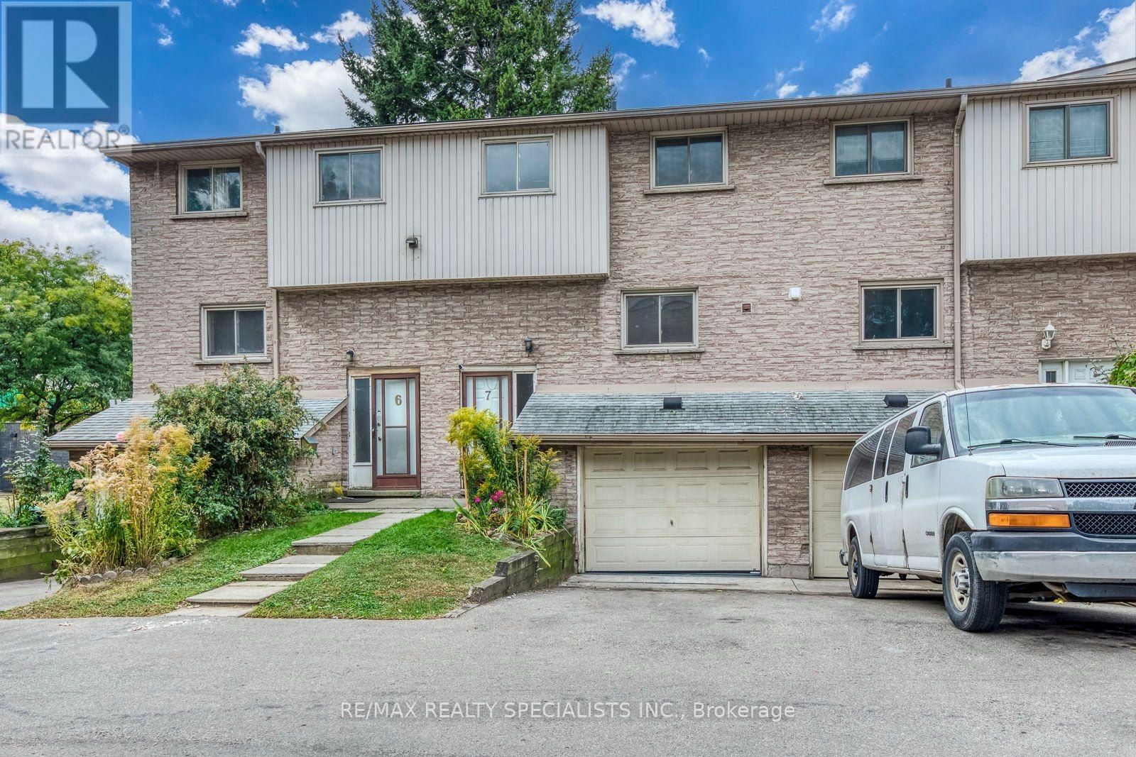 7-325 Mary Street, Hamilton, ON, L8L 8A2