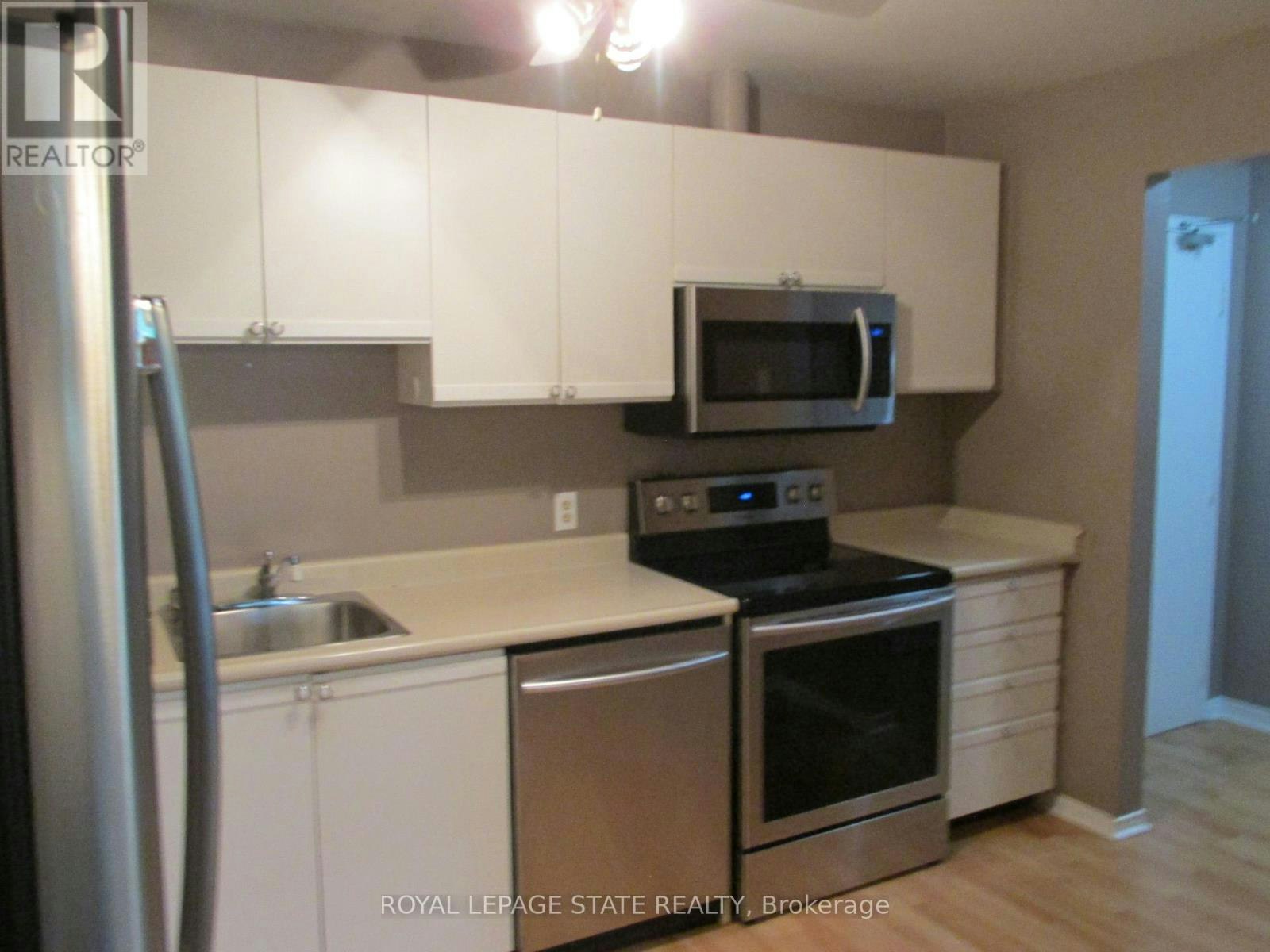 203-5 Niagara Street, Grimsby, ON, L3M 5A3 - 6