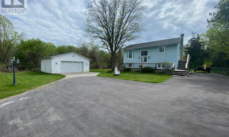 87 Bernard Long Road