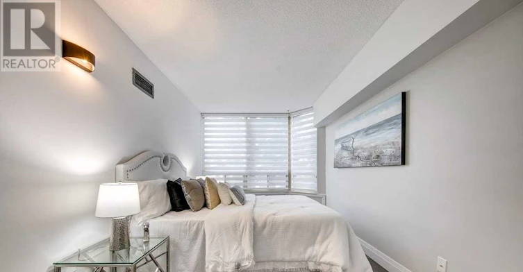 306-7 Bishop Avenue, Toronto, ON, M2M 4J4 - 8