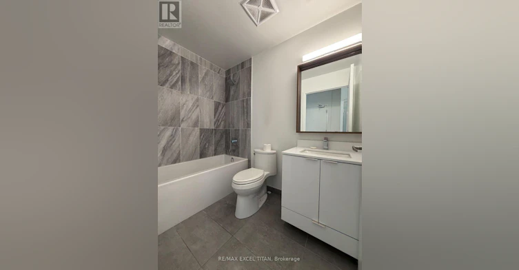211-543 Richmond Street W, Toronto, ON, M5V 0W9 - 4
