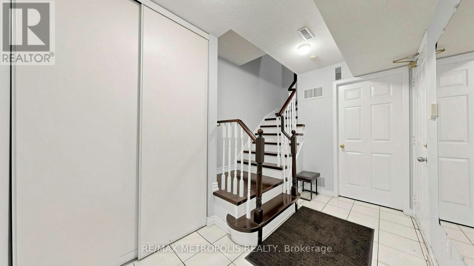 123-2 Hedge End Road, Toronto, ON, M1B 5Z8 - 6