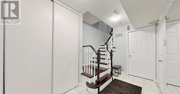 123-2 Hedge End Road, Toronto, ON, M1B 5Z8 - 6