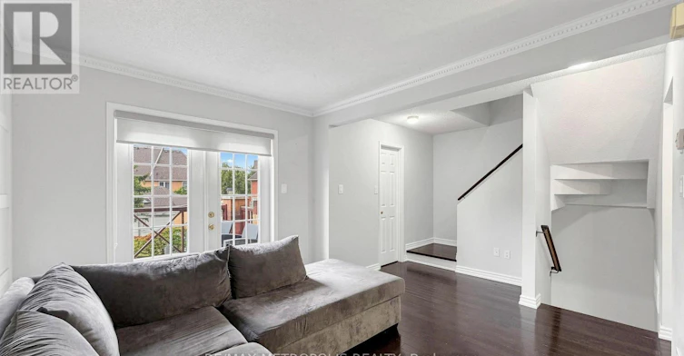 123-2 Hedge End Road, Toronto, ON, M1B 5Z8 - 9