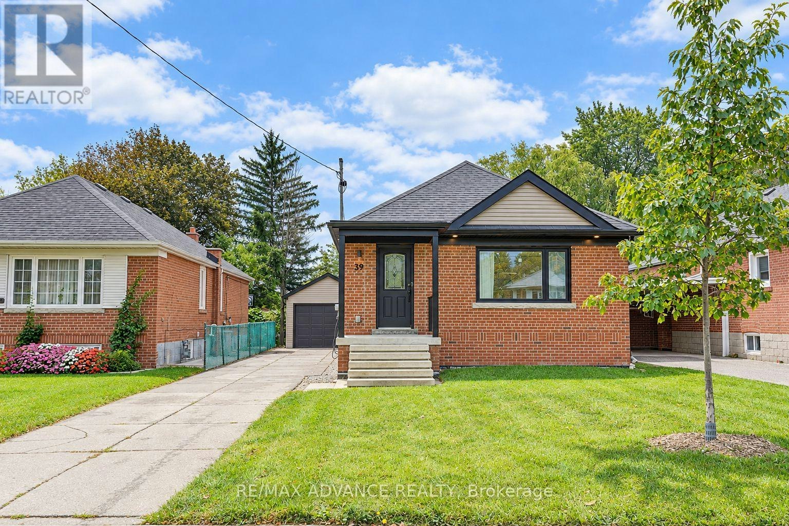 39 Janet Boulevard, Toronto, ON, M1R 1H7