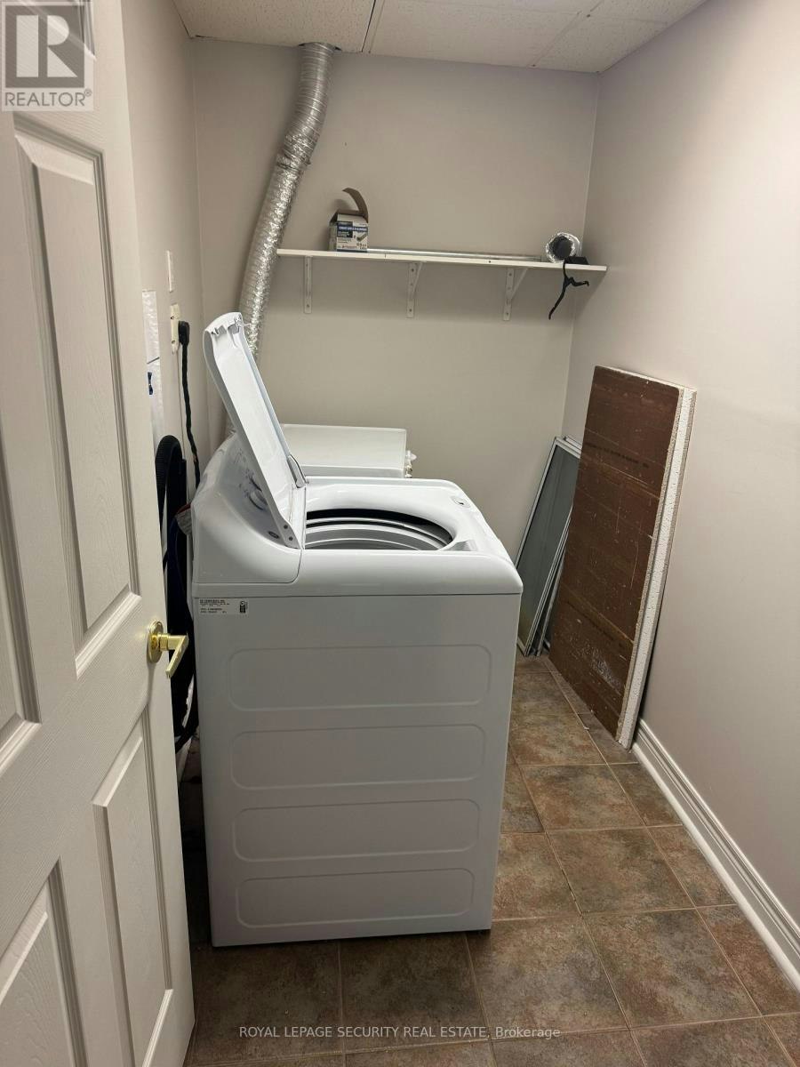 LOWER B-10432 Islington Avenue, Vaughan, ON, L0T 1C0 - 8