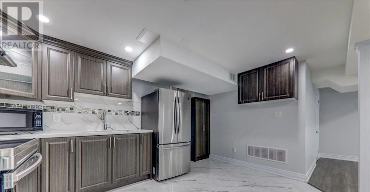 50 Marydale Avenue S, Markham, ON, L3S 3N3 - 7