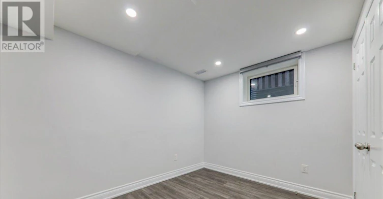 50 Marydale Avenue S, Markham, ON, L3S 3N3 - 11