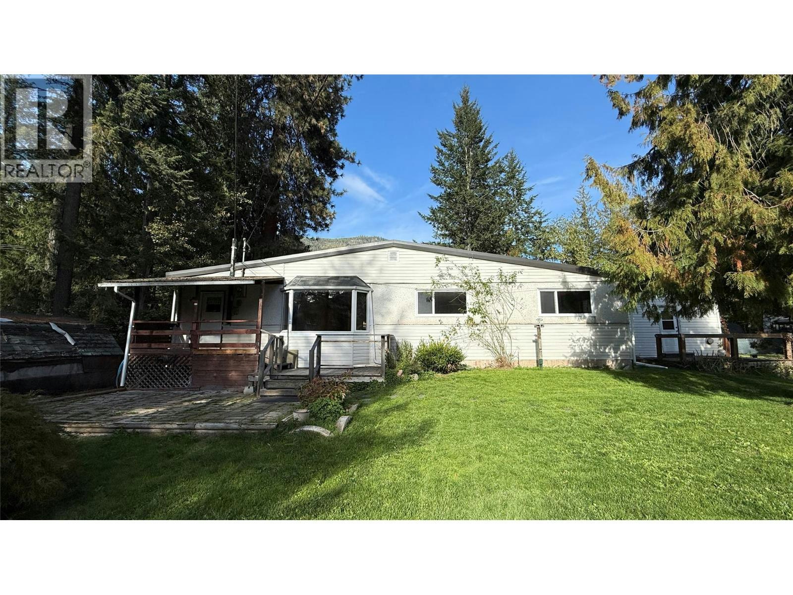 4630 3a Highway, Nelson, BC, V1L 6N3