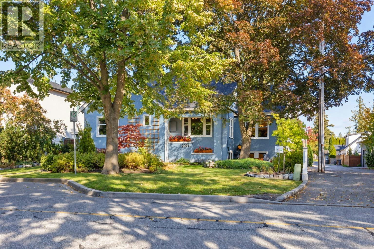 2071 Abbott Street, Kelowna, BC, V1Y 1C5