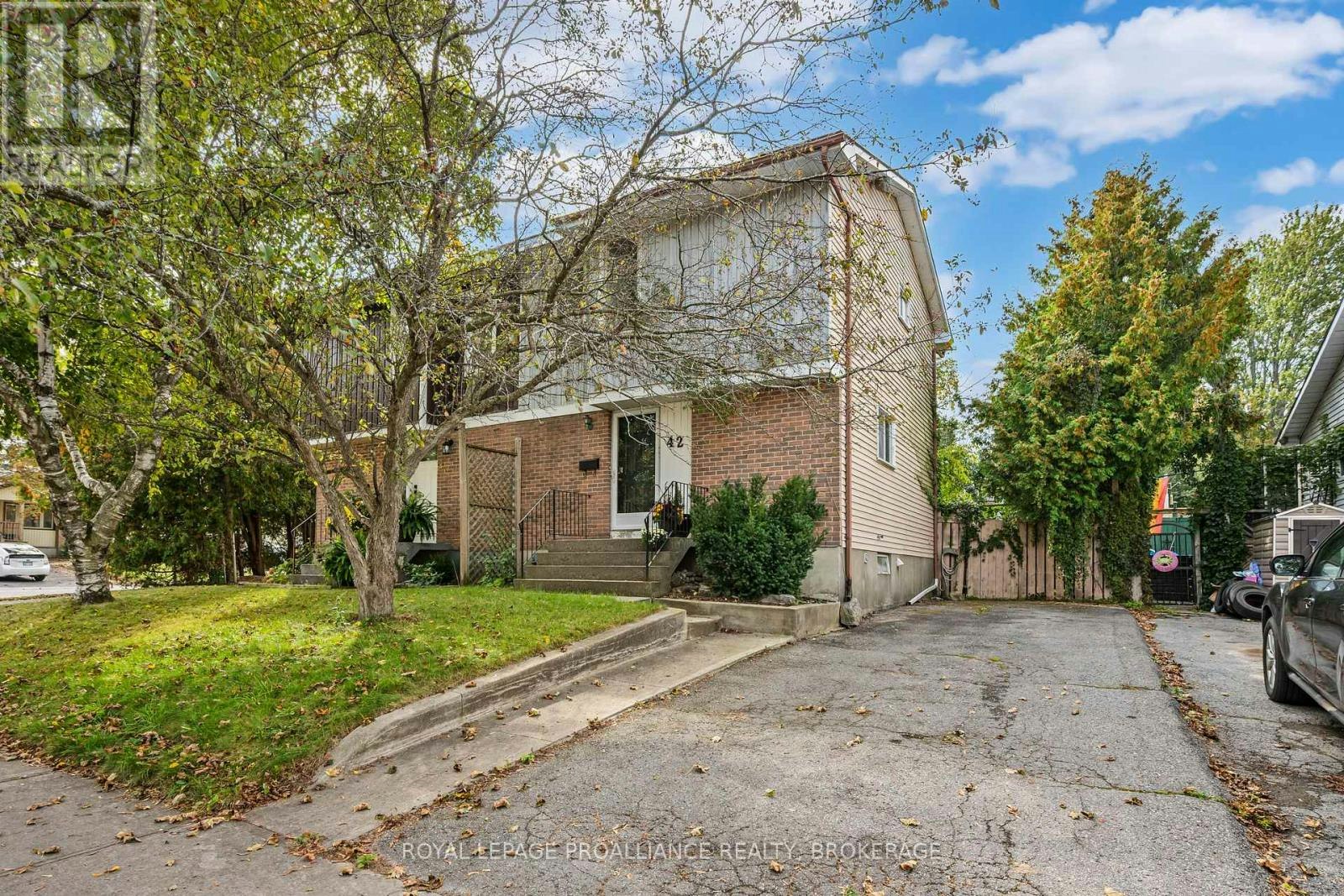 42 Wycliffe Crescent, Kingston, ON, K7K 5Z1
