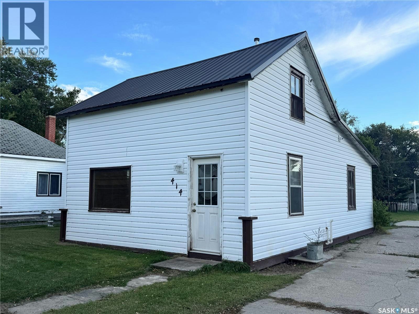 414 4th Avenue E, Biggar, SK, S0K 0M0