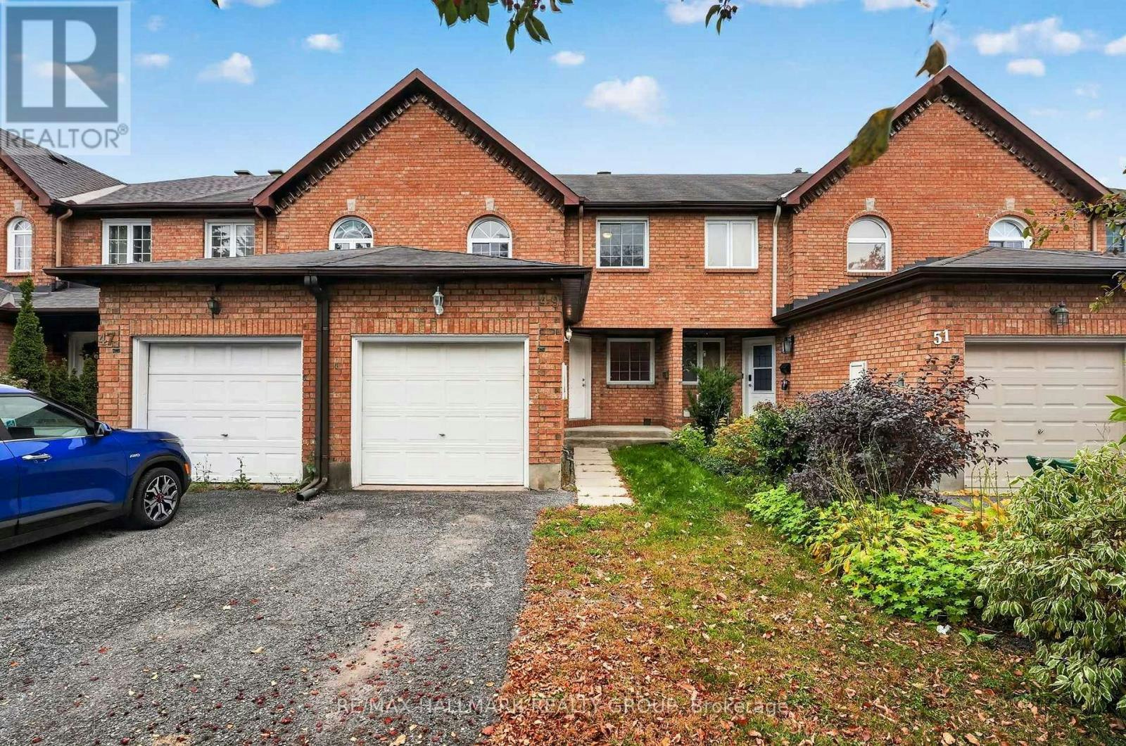49 Robarts Crescent, Ottawa, ON, K2L 3Z3