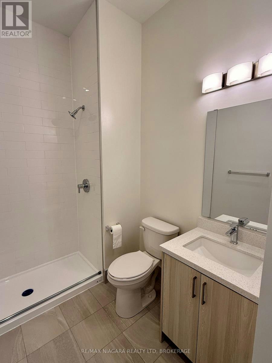 128-350 Prince Charles Drive, Welland, ON, L3C 7B3 - 8