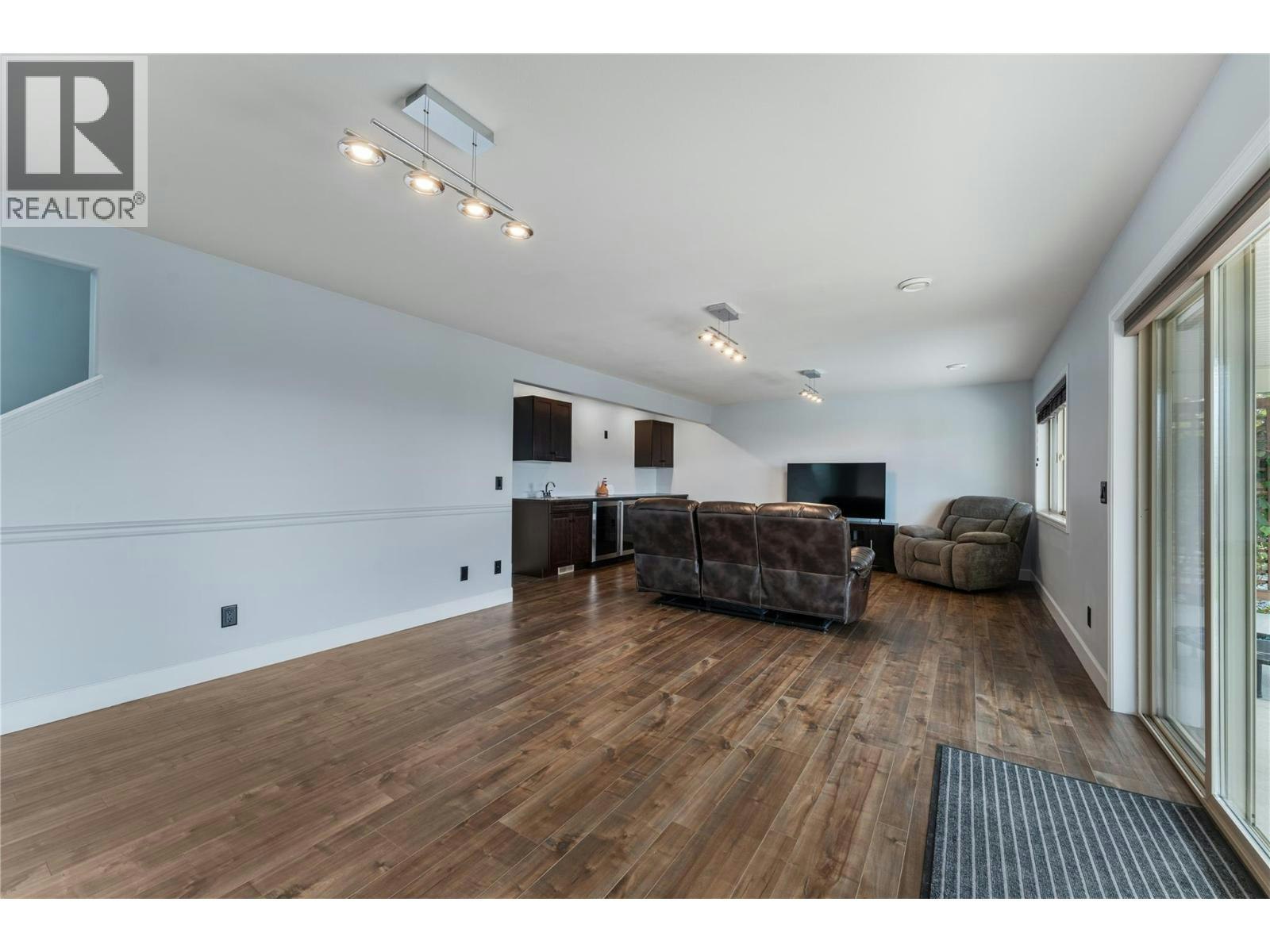 3516 Camelback Drive, Kelowna, BC, V1X 8A7 - 42