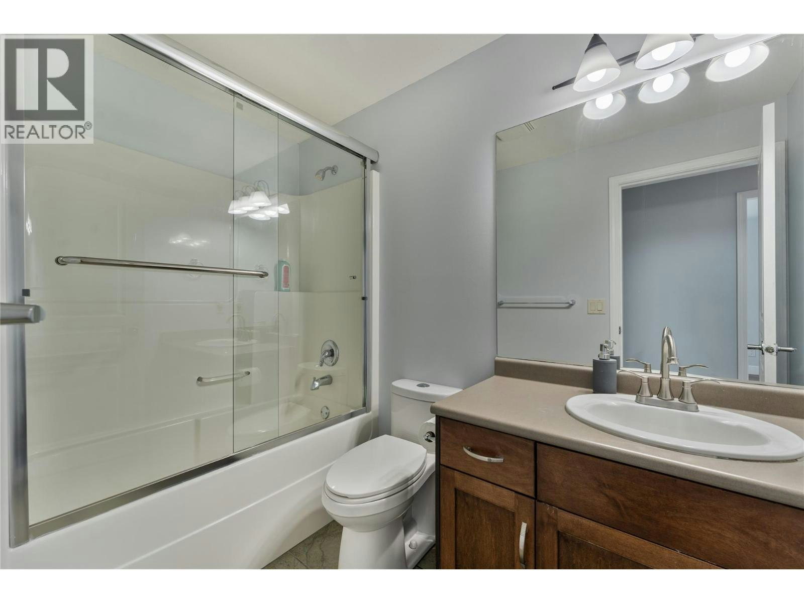 3516 Camelback Drive, Kelowna, BC, V1X 8A7 - 47