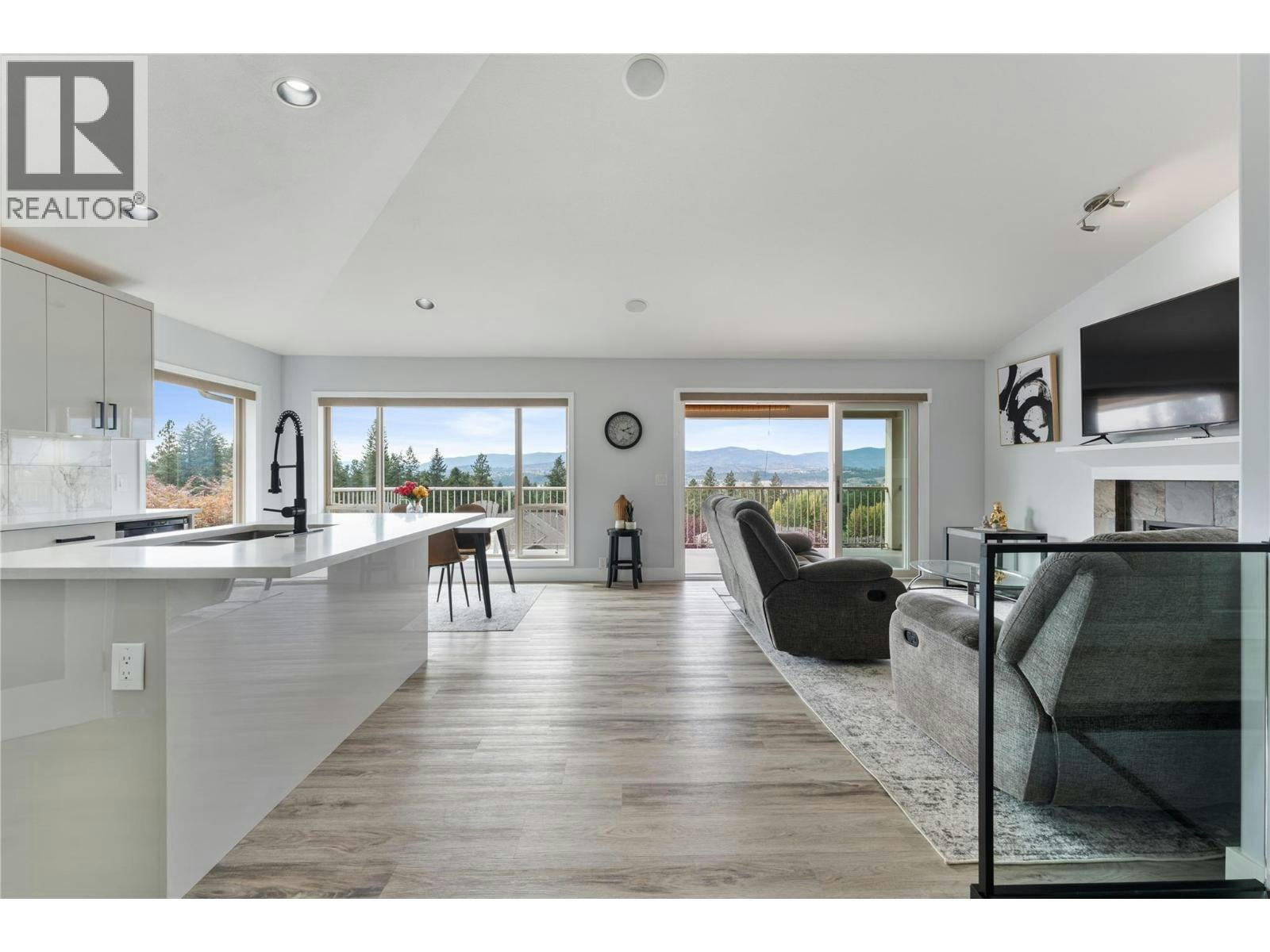 3516 Camelback Drive, Kelowna, BC, V1X 8A7 - 9
