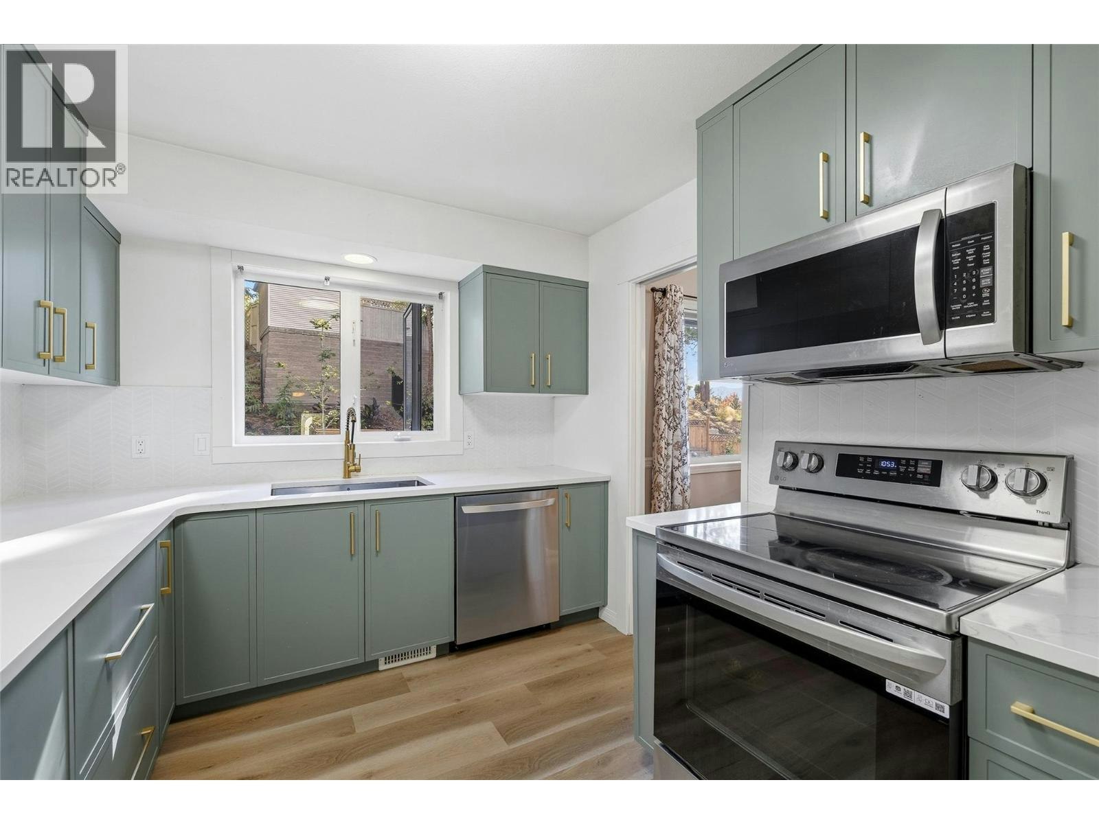 2109 Sunview Drive, West Kelowna, BC, V1Z 3P9 - 15