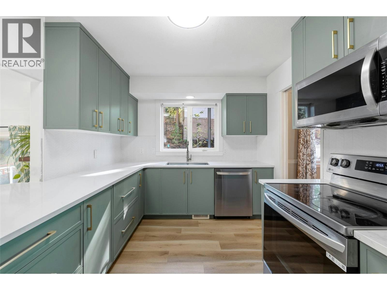 2109 Sunview Drive, West Kelowna, BC, V1Z 3P9 - 14