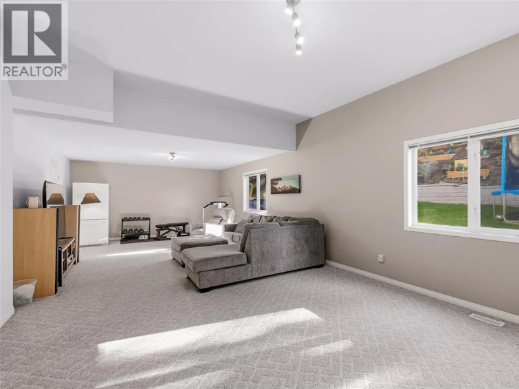 2109 Sunview Drive, West Kelowna, BC, V1Z 3P9 - 45