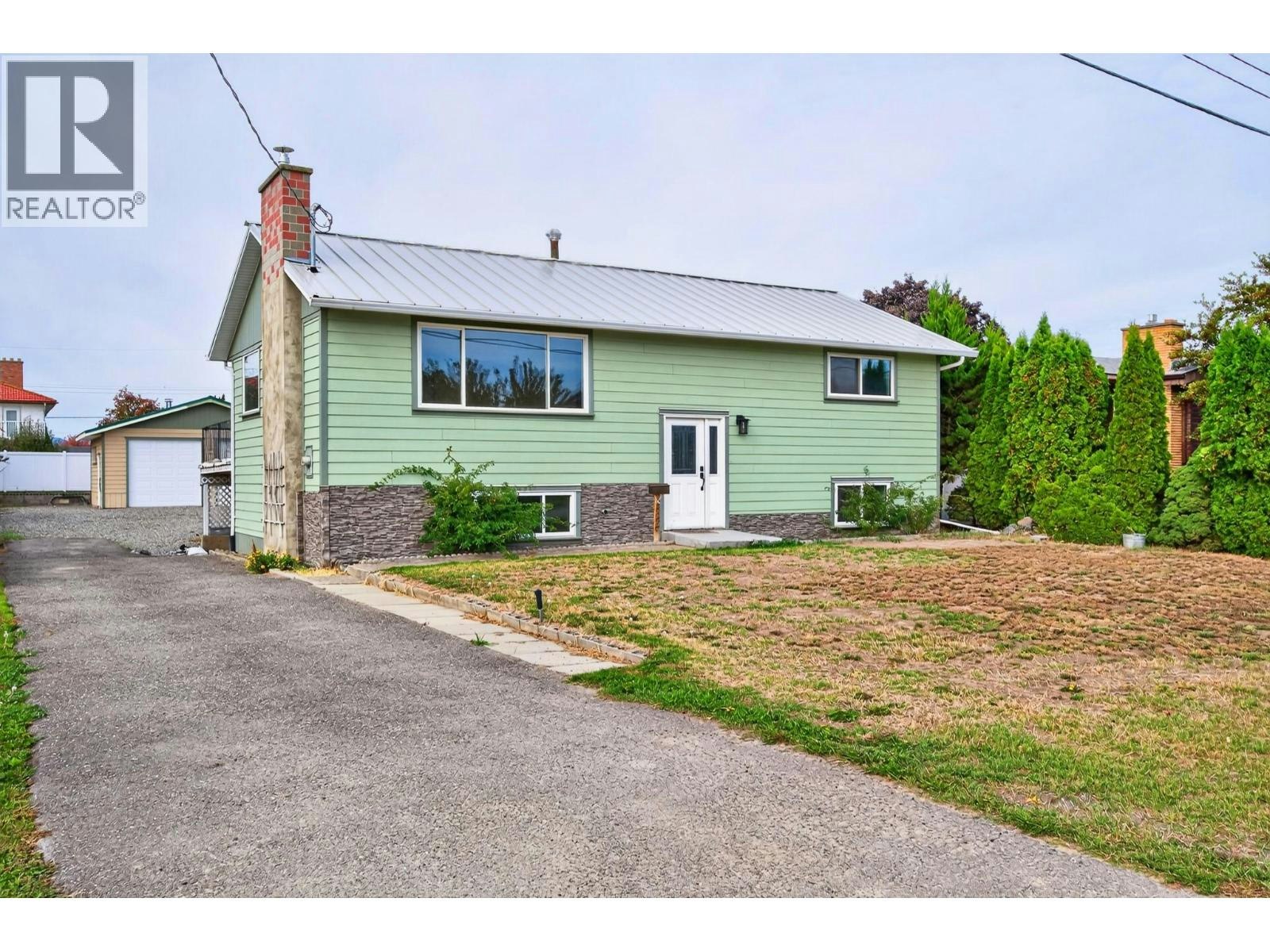 828 Mcbride Street, Kamloops, BC, V2B 5S3