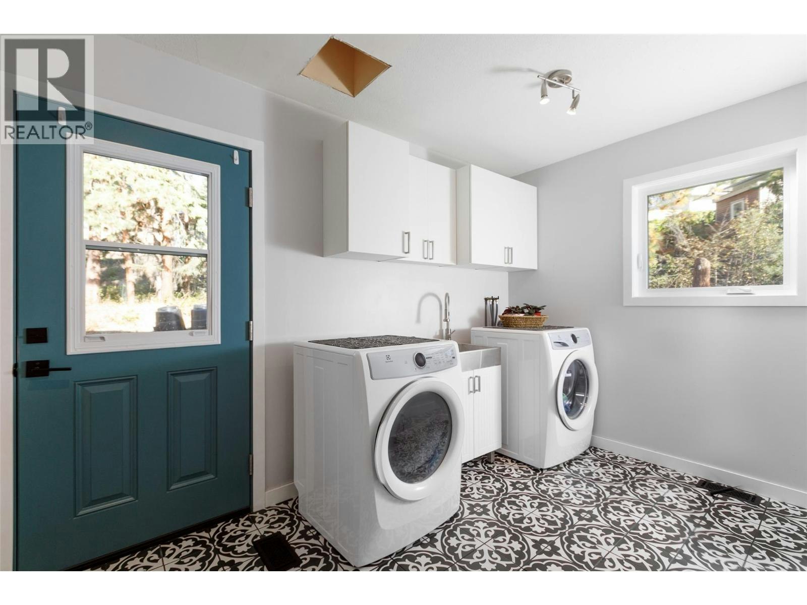 1489 Bear Creek Road, West Kelowna, BC, V1Z 2S2 - 20