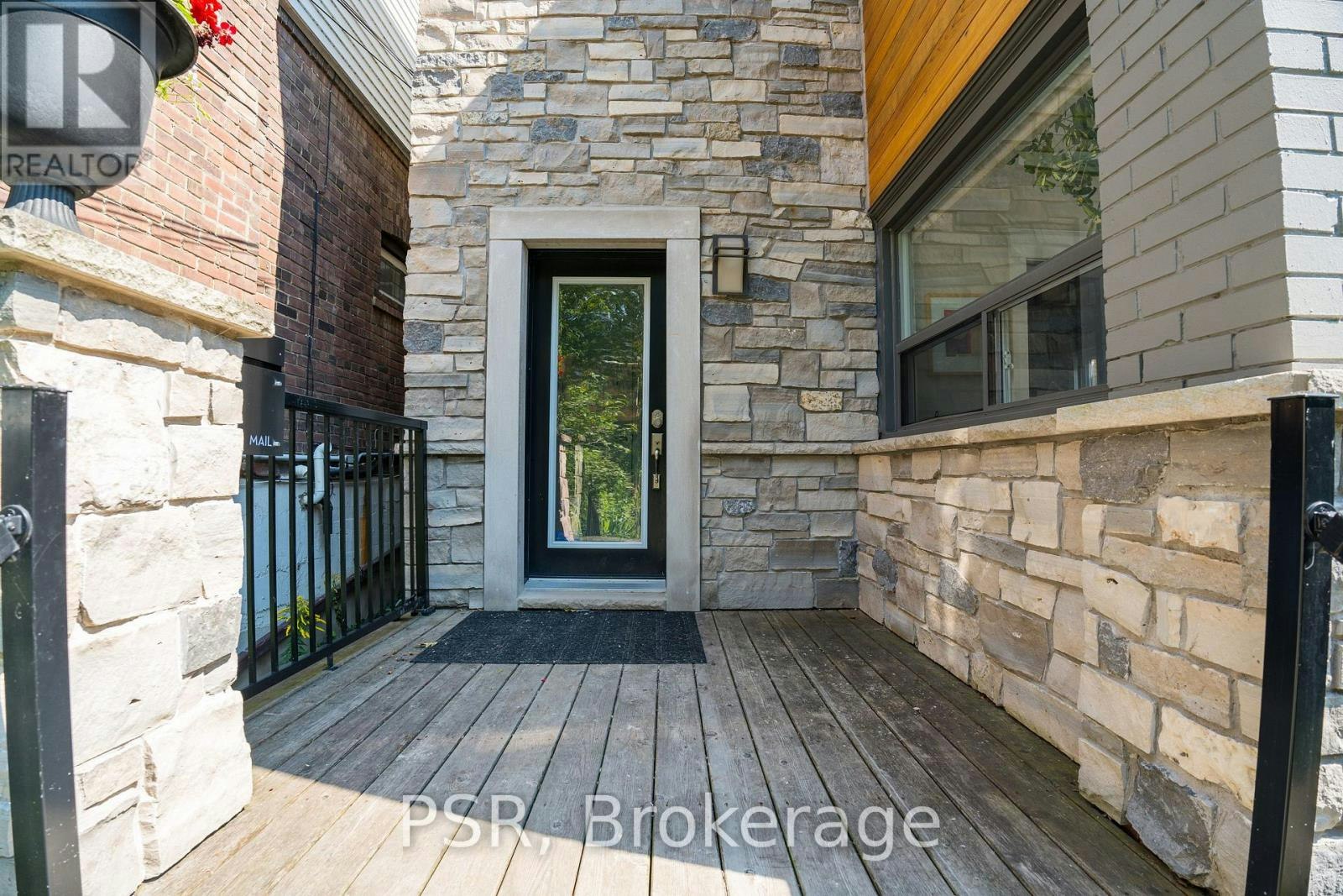 MAIN-109 Neville Park Boulevard, Toronto, ON, M4E 3P7 - 3
