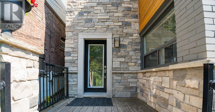 MAIN-109 Neville Park Boulevard, Toronto, ON, M4E 3P7 - 3
