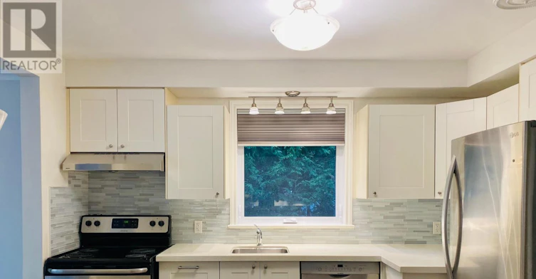 207 Maple Avenue, Richmond Hill, ON, L4C 2J4 - 8
