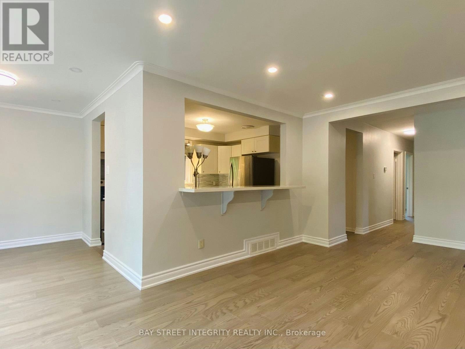 207 Maple Avenue, Richmond Hill, ON, L4C 2J4 - 5
