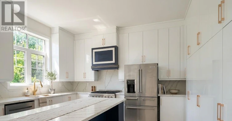 32 Moreau Way, Springwater, ON, L9X 0S6 - 2