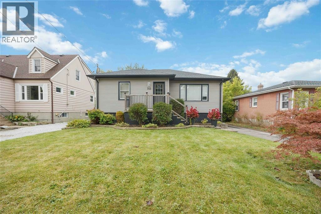 703 William Avenue, Sarnia, ON, N7T 7C7