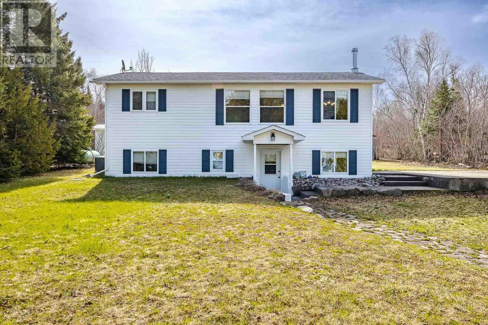 2062 Havilland Shores Drive, Harmony, ON, P0S 1E0