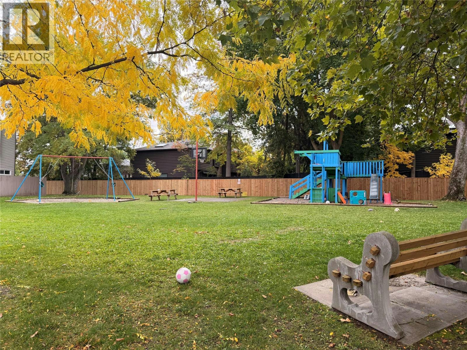 24-1985 Burtch Road, Kelowna, BC, V1Y 4B4 - 32