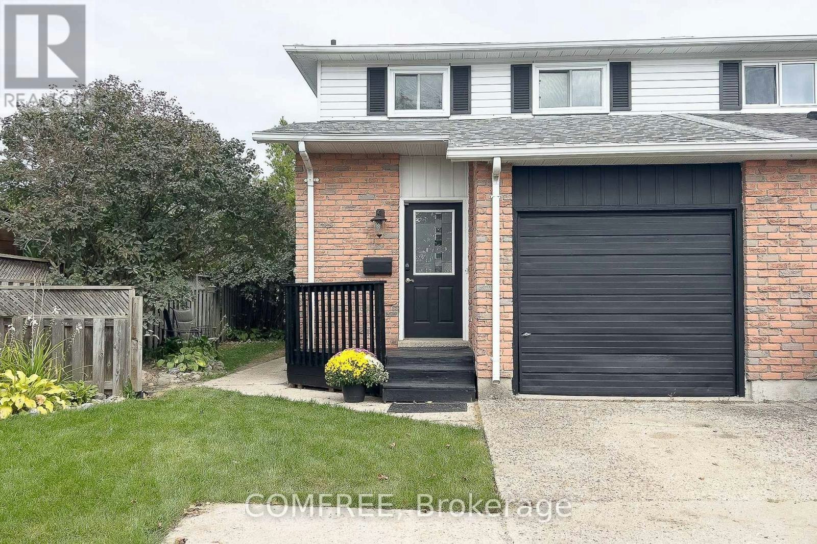 28 Bluejay Drive, Barrie, ON, L4M 5P2