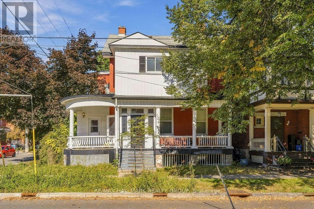 2-155 Stewart Street, Ottawa, ON, K1N 6J8