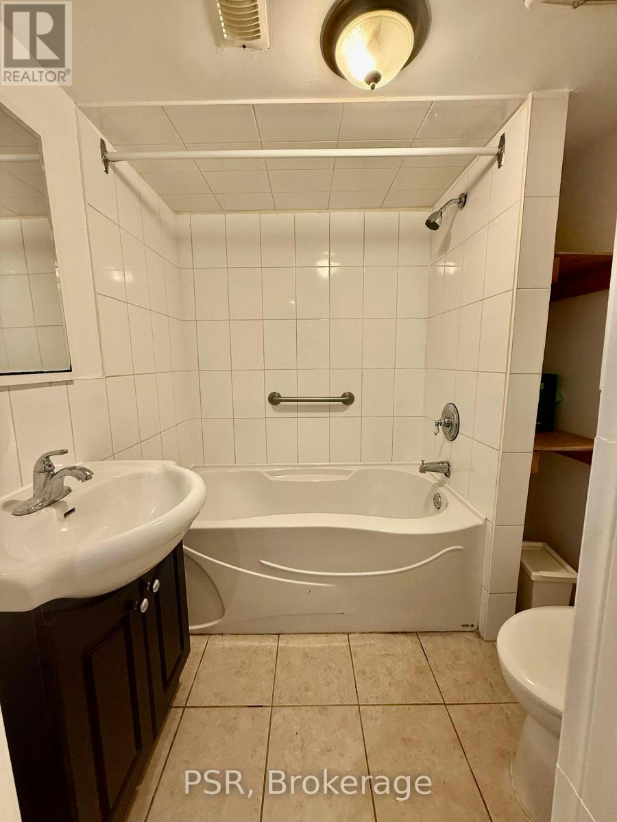 LOWER-191 Coxwell Avenue, Toronto, ON, M4L 3B4 - 6