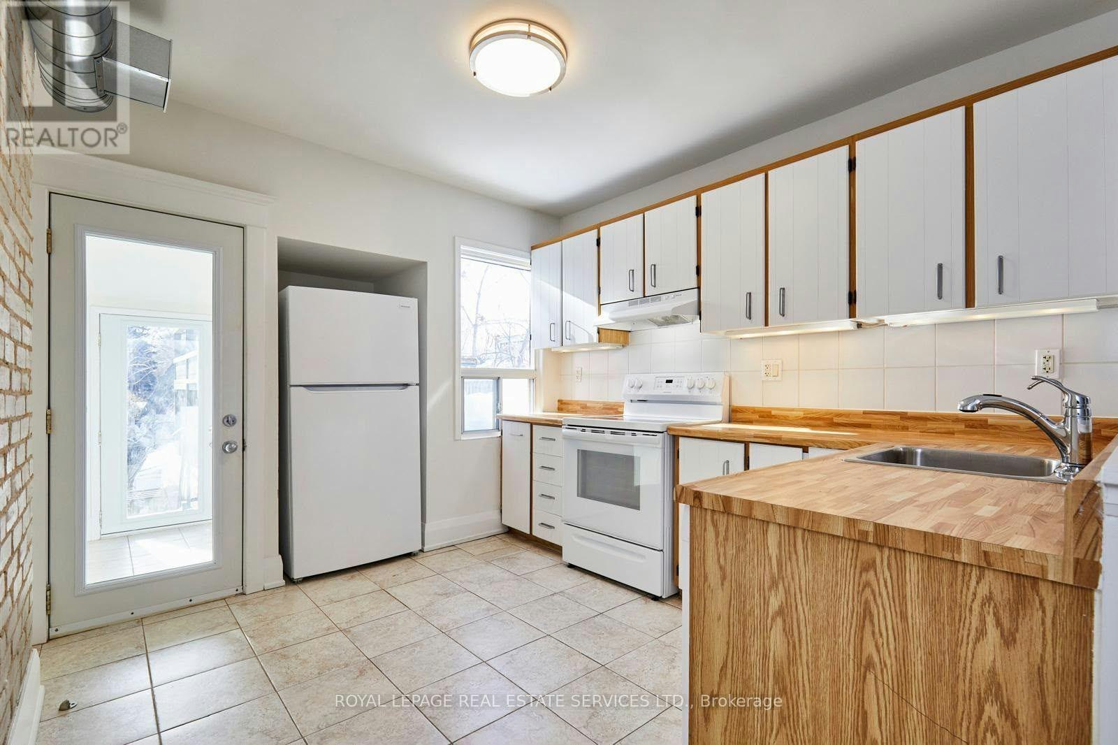2ND FLOOR-927 Kingston Road, Toronto, ON, M4E 1S6 - 3
