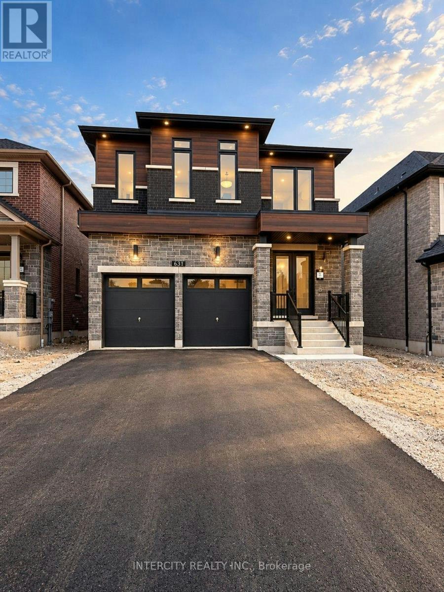 68 Caddie Crescent, Mississauga, ON, L6A 4R5