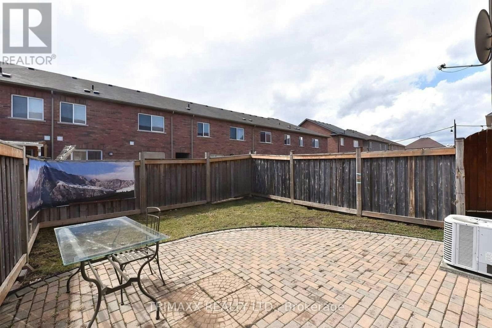 22 Quailvalley Drive, Brampton, ON, L6R 0N4 - 17
